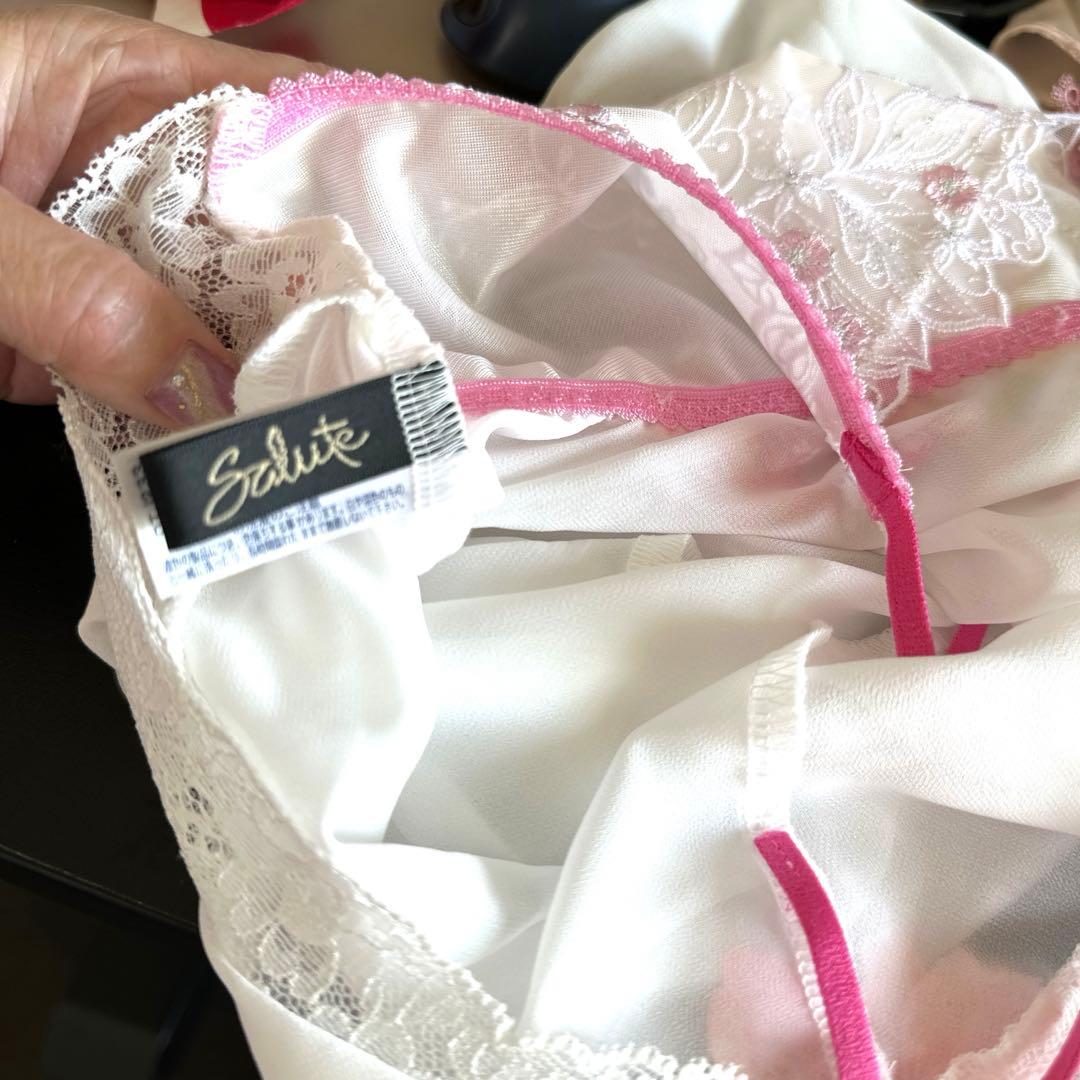 新品未使用タグ付　日本製ワコール上質ライン　サルートキャミソール＆ソングセットL