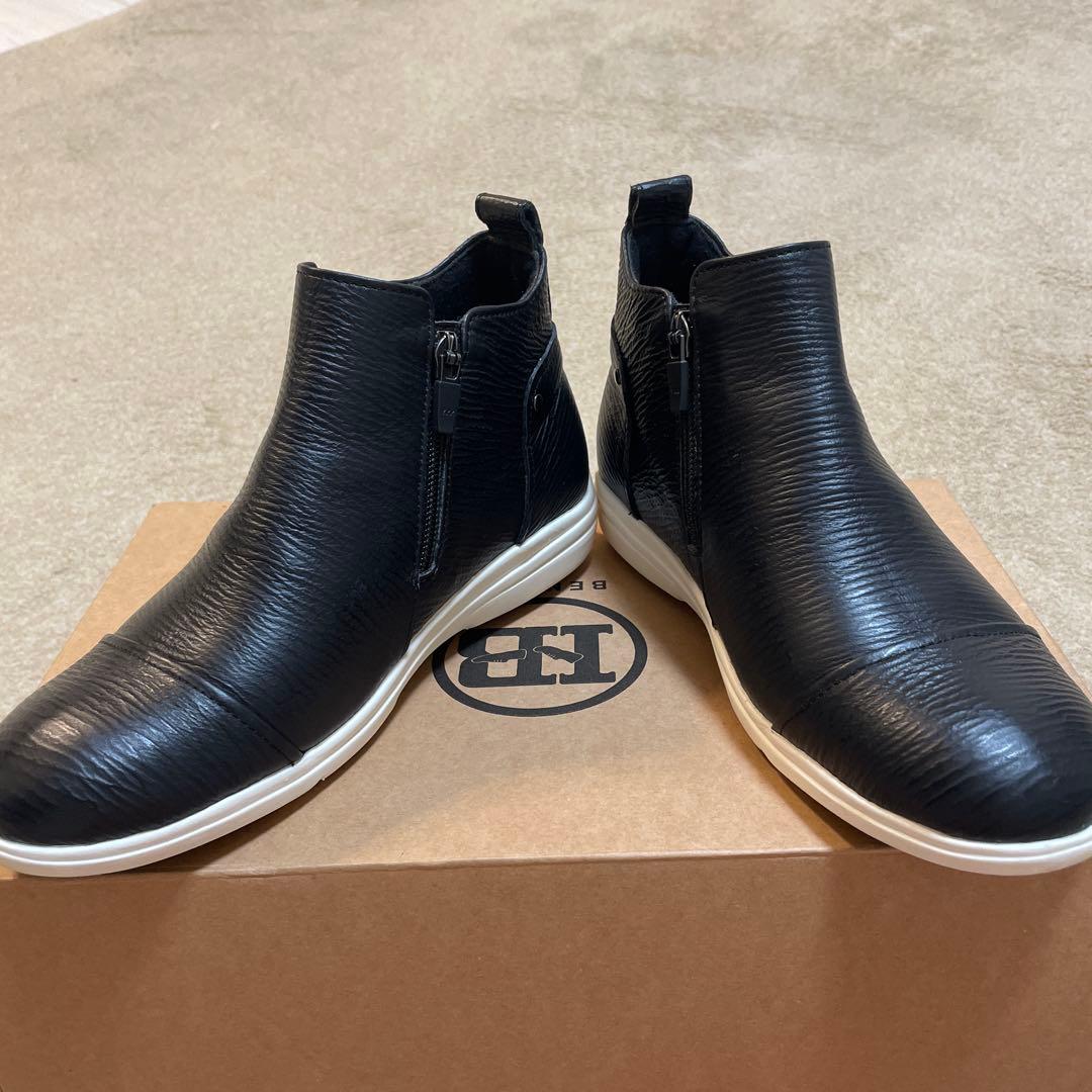 BENESU ベネシュ　レディースブーツ　23.0