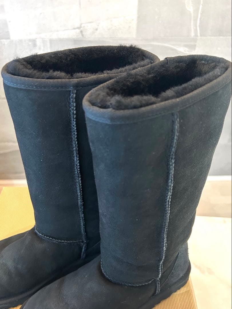 マキ⭐︎　UGG ブラック クラシックトールムートンブーツ　サイズ6