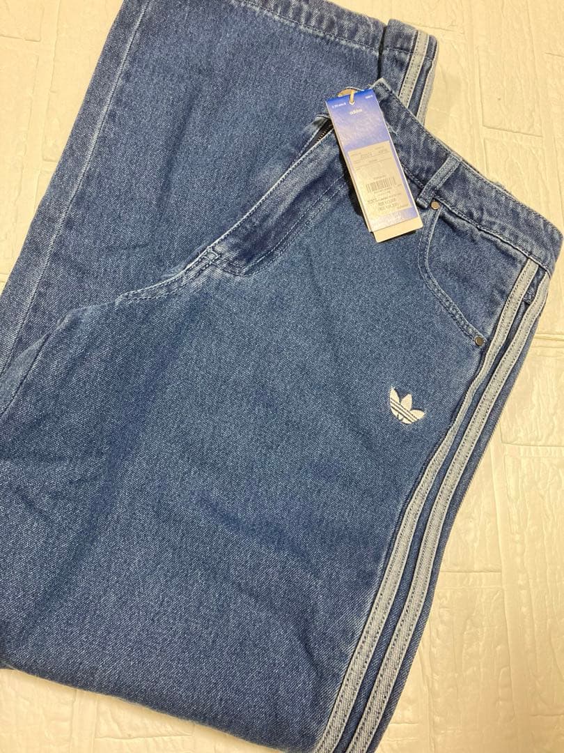 アディダスオリジナルス アディカラー デニム トラックパンツ　レディース
