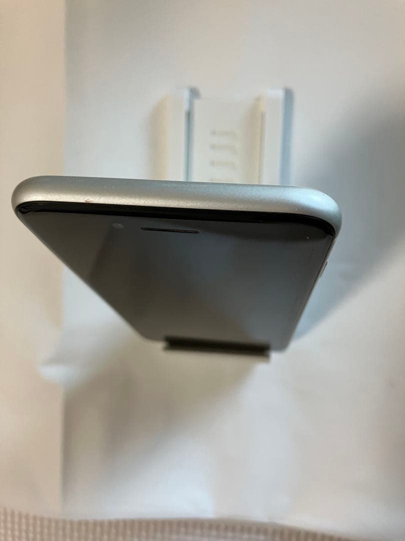 (値下げ) Apple iPhone SE第2世代　ホワイト