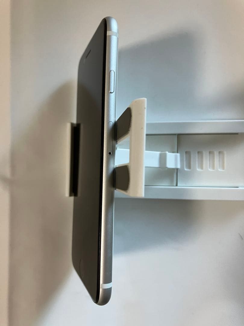 (値下げ) Apple iPhone SE第2世代　ホワイト