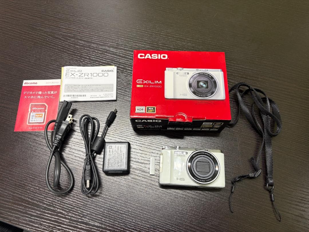 CASIO EXILIM EX-ZR1000 ホワイト　液晶難あり　ジャンク