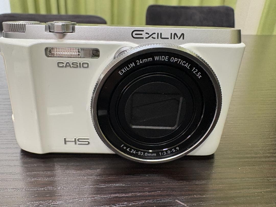 CASIO EXILIM EX-ZR1000 ホワイト　液晶難あり　ジャンク