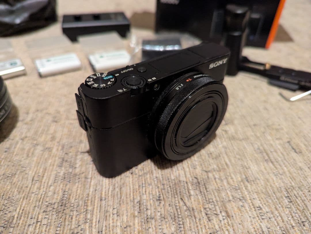 デジタルカメラ SONY RX100 V DSC-RX100M5