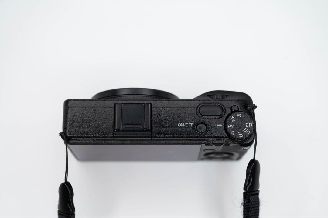 RICOH GR DIGITAL III 本体と付属品