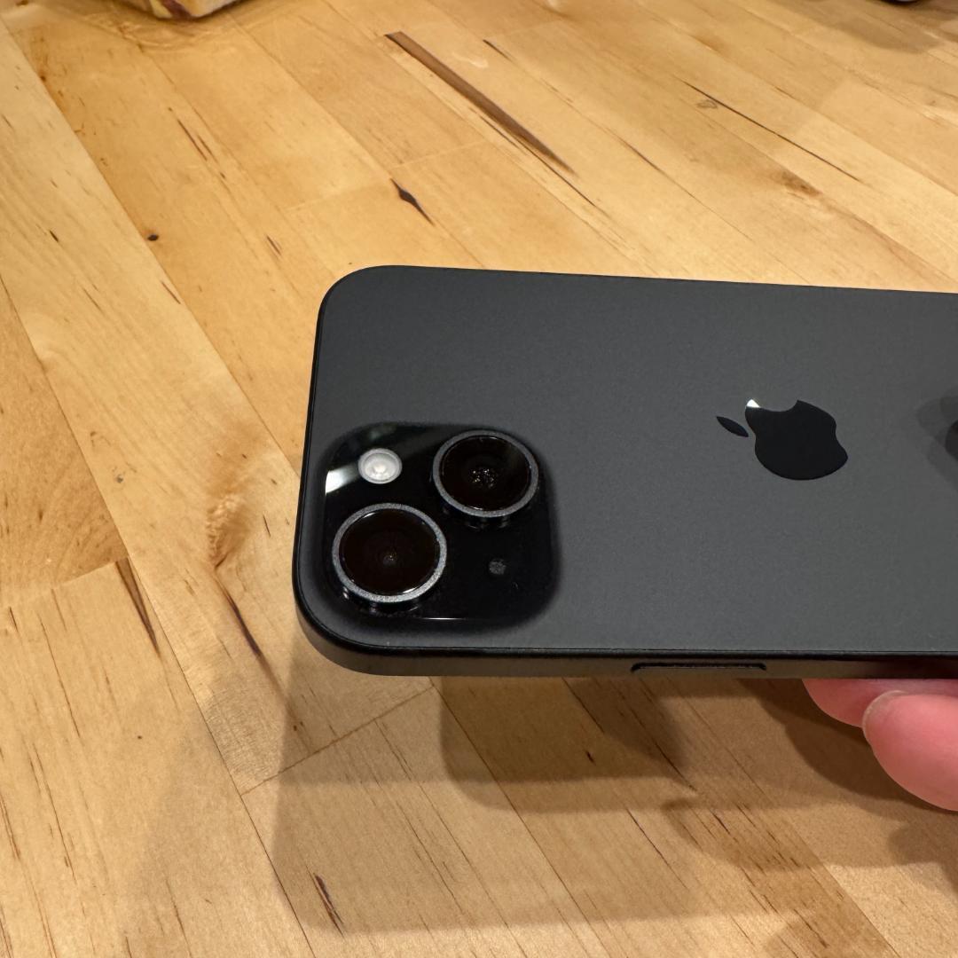 Apple iPhone 15 128GB 本体