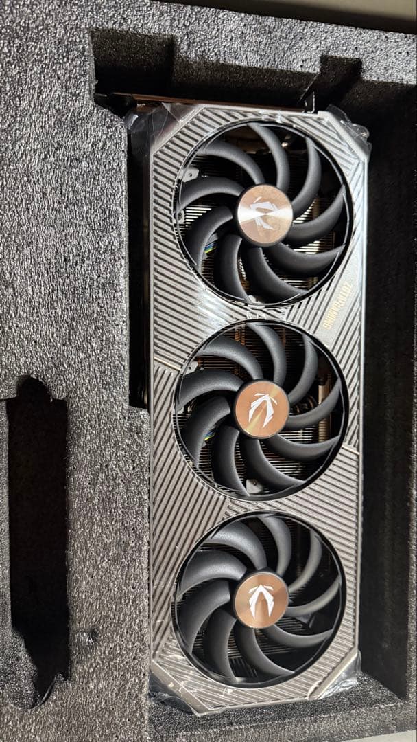 ZOTACGAMING グラボ RTX5090 ファン ヒートシンク