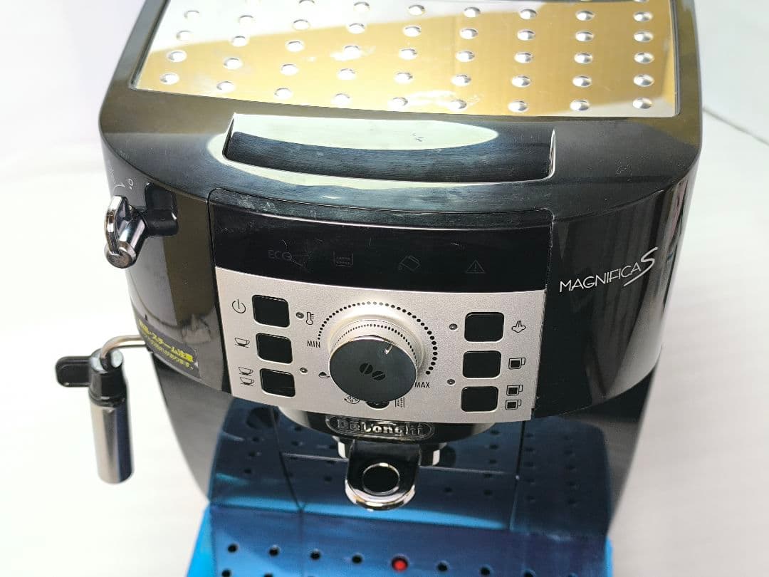 デロンギ　マグニフィカS 全自動コーヒーマシン　ECAM22112