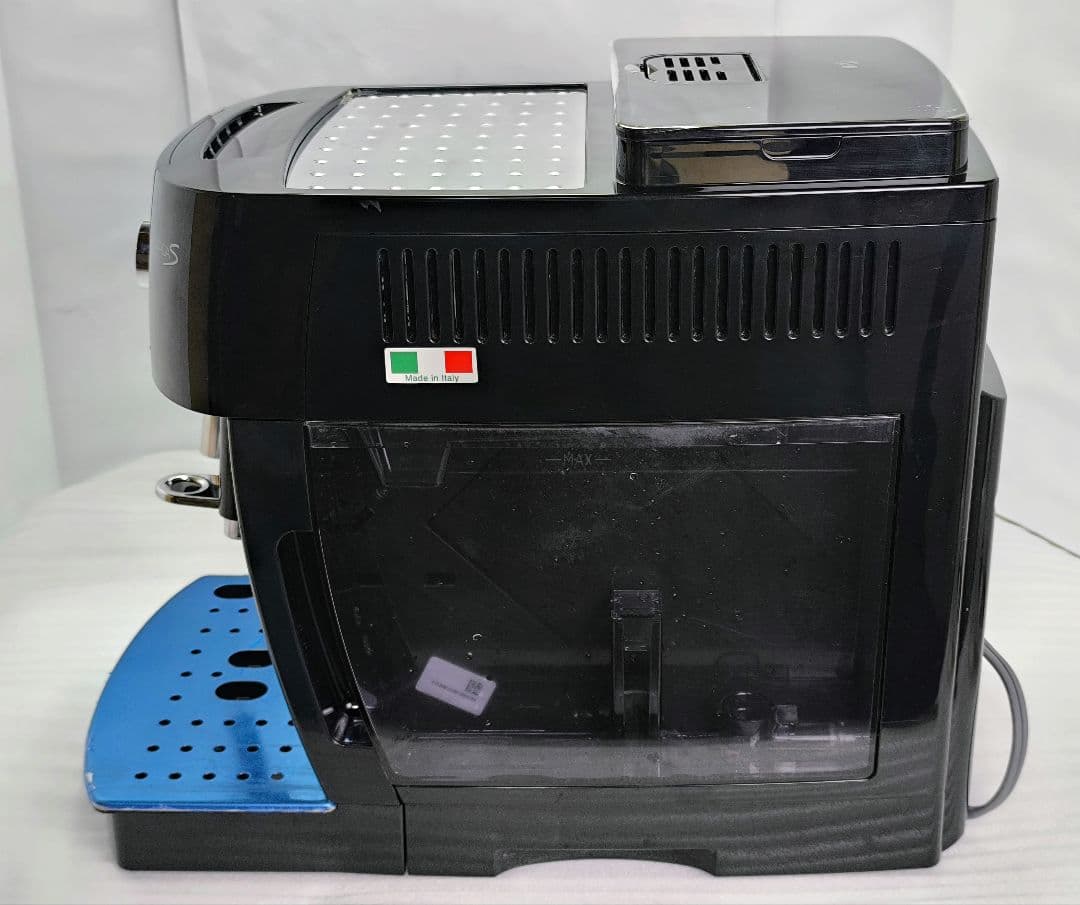 デロンギ　マグニフィカS 全自動コーヒーマシン　ECAM22112