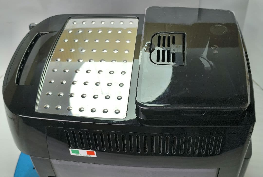 デロンギ　マグニフィカS 全自動コーヒーマシン　ECAM22112