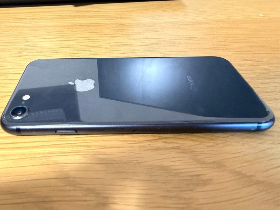 iPhone 8 64GB SIMフリー スペースグレー 海外版