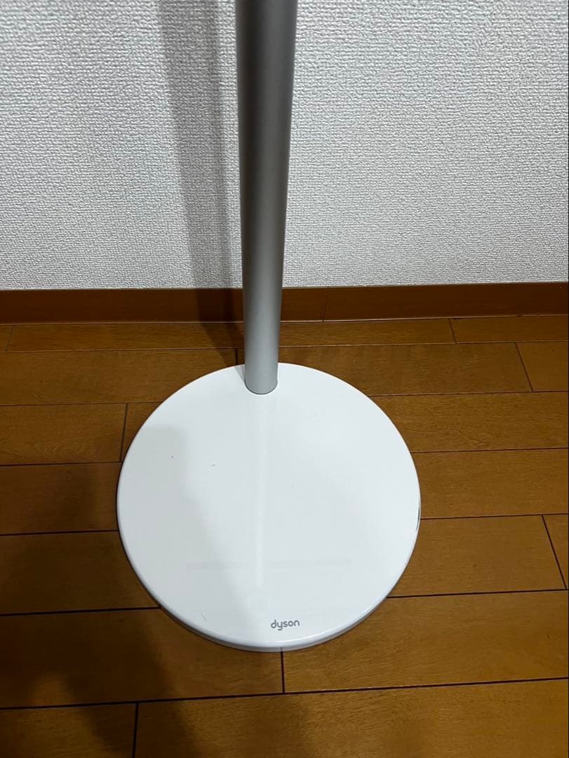 N*n様 Dyson SV14 V11 本体　スタンド 付き