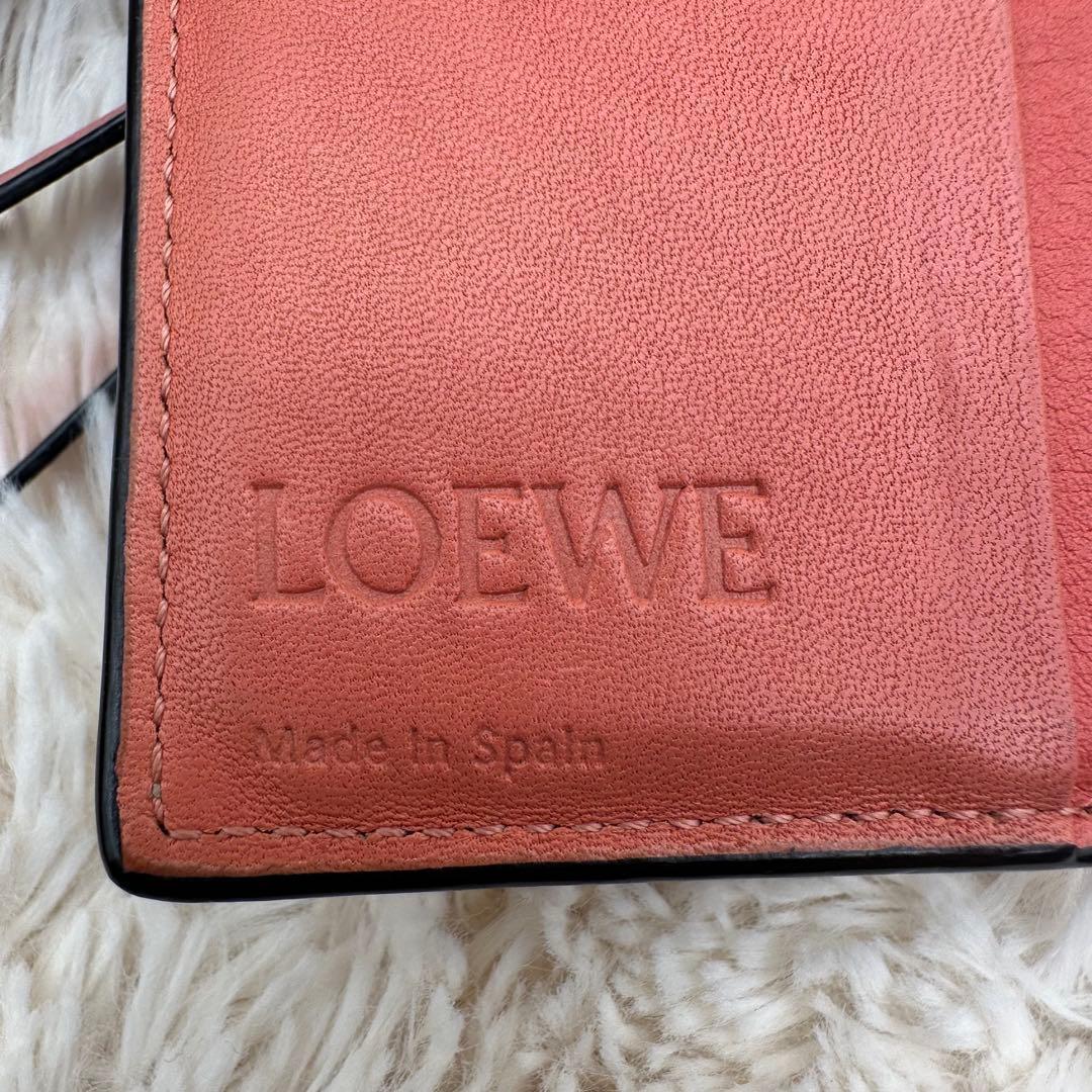 ✨美品✨ロエベ　２つ折り財布　アナグラム　バーティカルウォレット　レザー