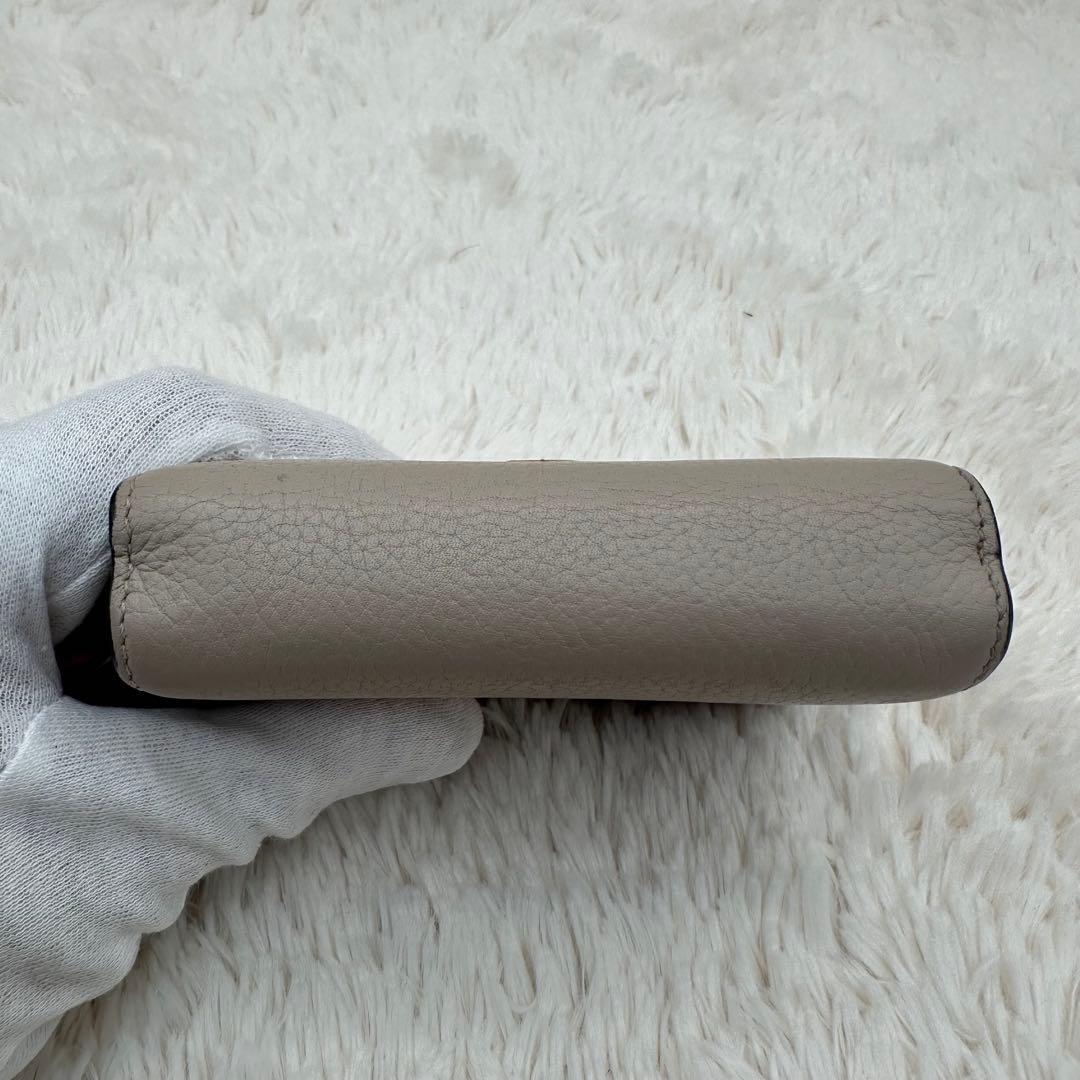 ✨美品✨ロエベ　２つ折り財布　アナグラム　バーティカルウォレット　レザー