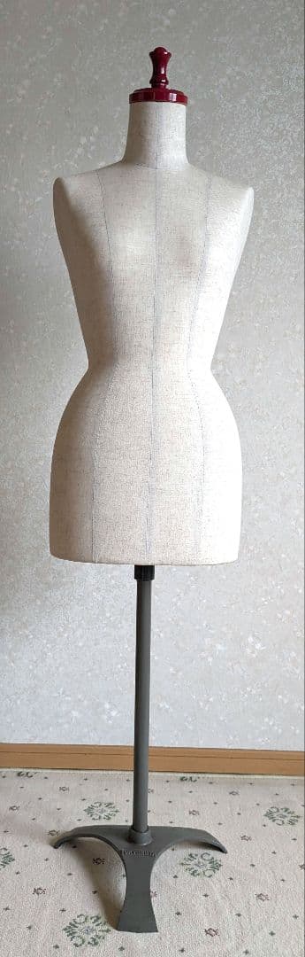 ホワイトファブリックトルソーマネキン