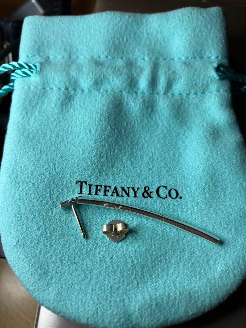 Tiffany & Co. シルバー ティーワイヤーピアス　片耳
