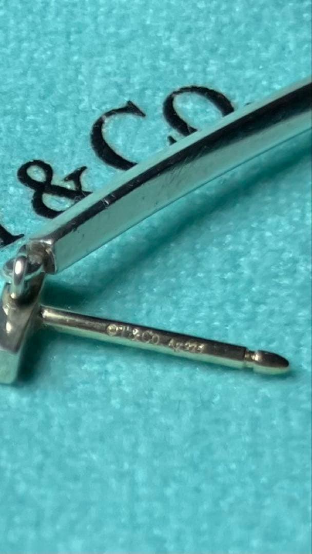 Tiffany & Co. シルバー ティーワイヤーピアス　片耳