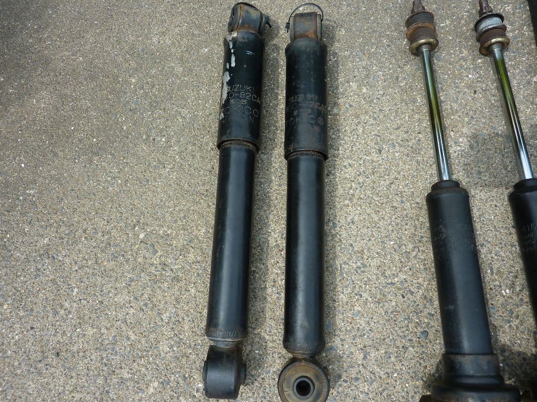 ジムニー JA22W 足回り サス ショック ラテラル 一式 カヤバ トキコ