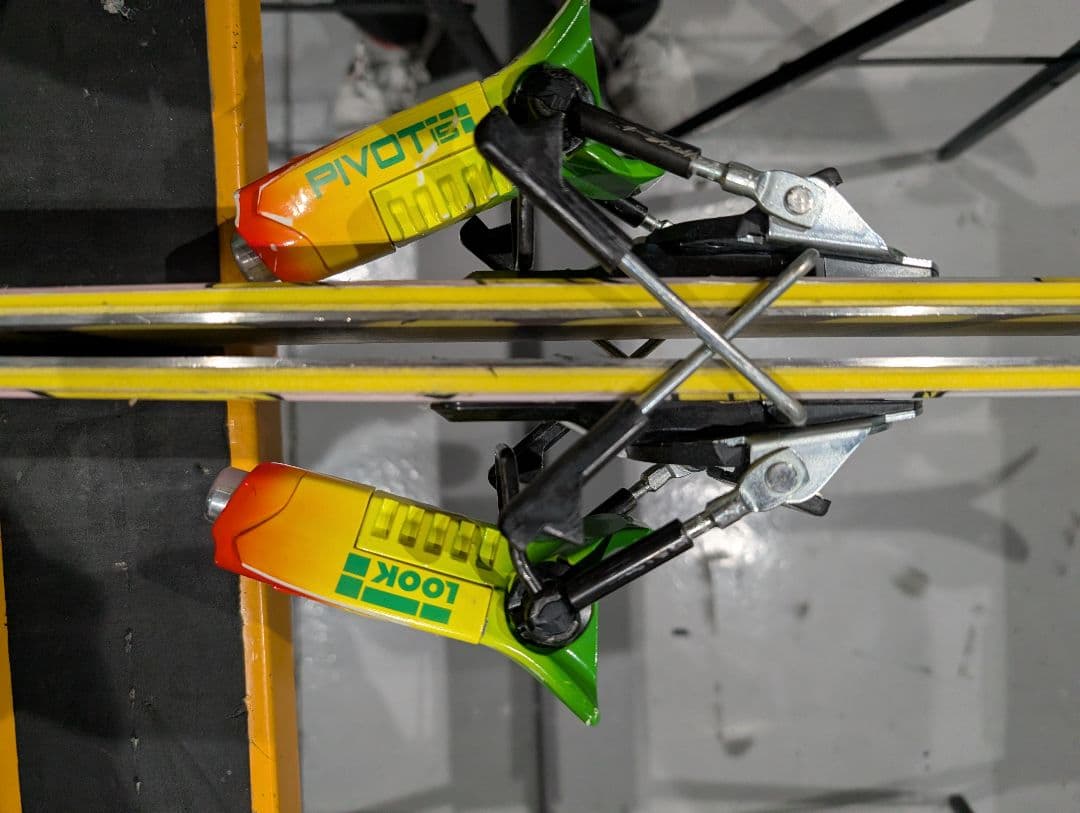 世界200本 Jskis Joyride160cm + Look pivot15