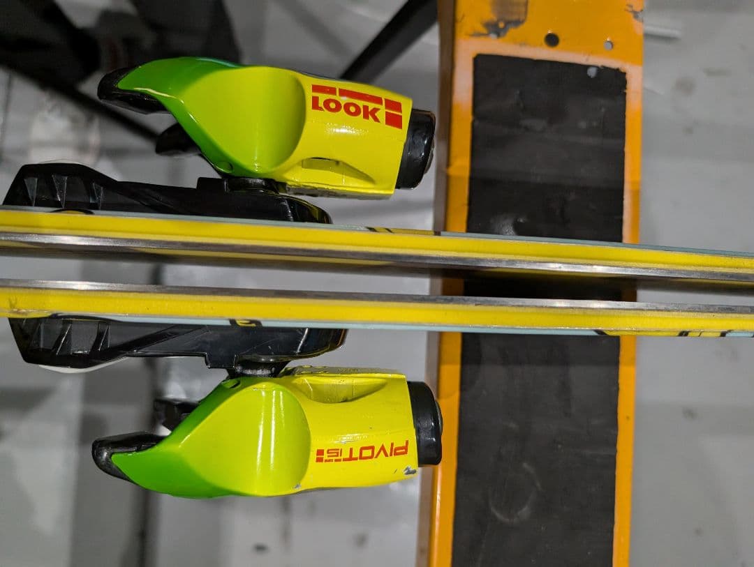 世界200本 Jskis Joyride160cm + Look pivot15