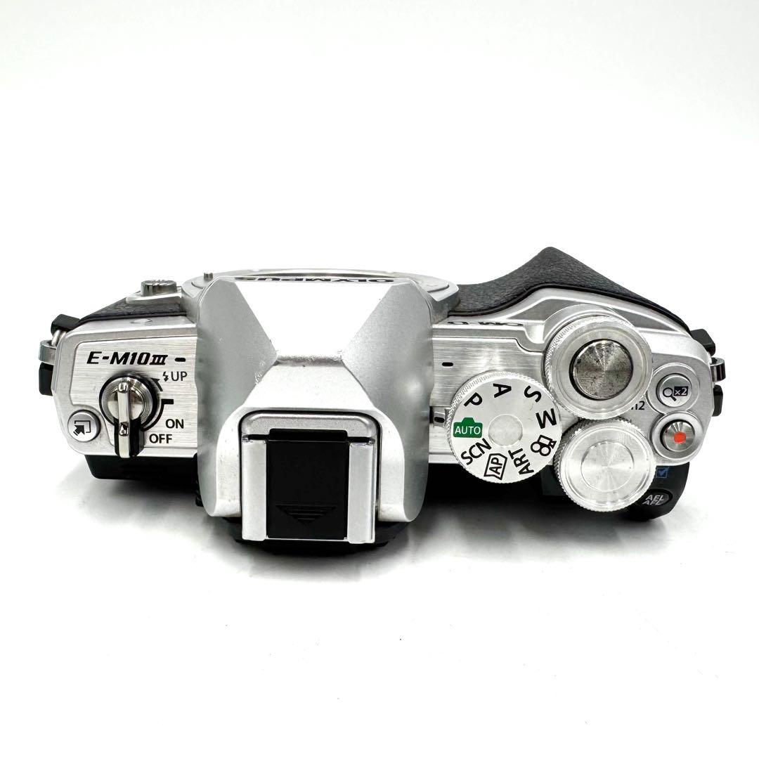 OLYMPUS OM-D E-M10 MarkIII EZ ダブルズームキット！