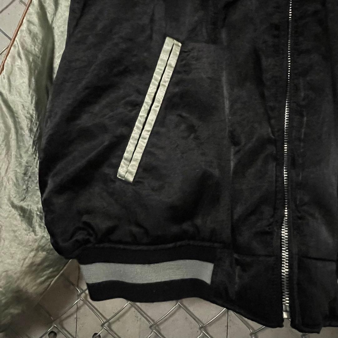 スカジャン 虎 タイガー 両面デカ刺繍 裏キルティング 中綿 黒 LL