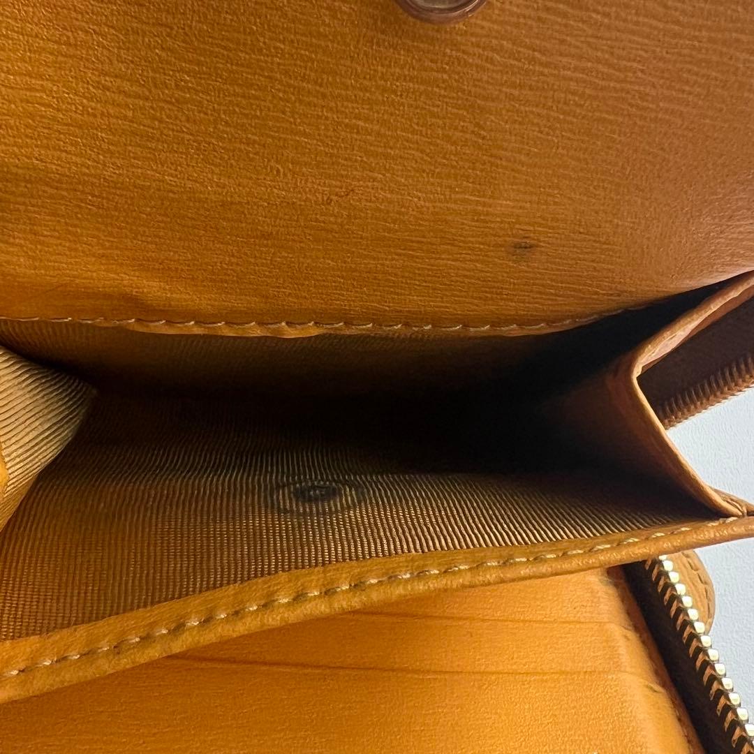 41 美品 Ferragamo サルバトーレフェラガモ ラウンドファスナー 財布