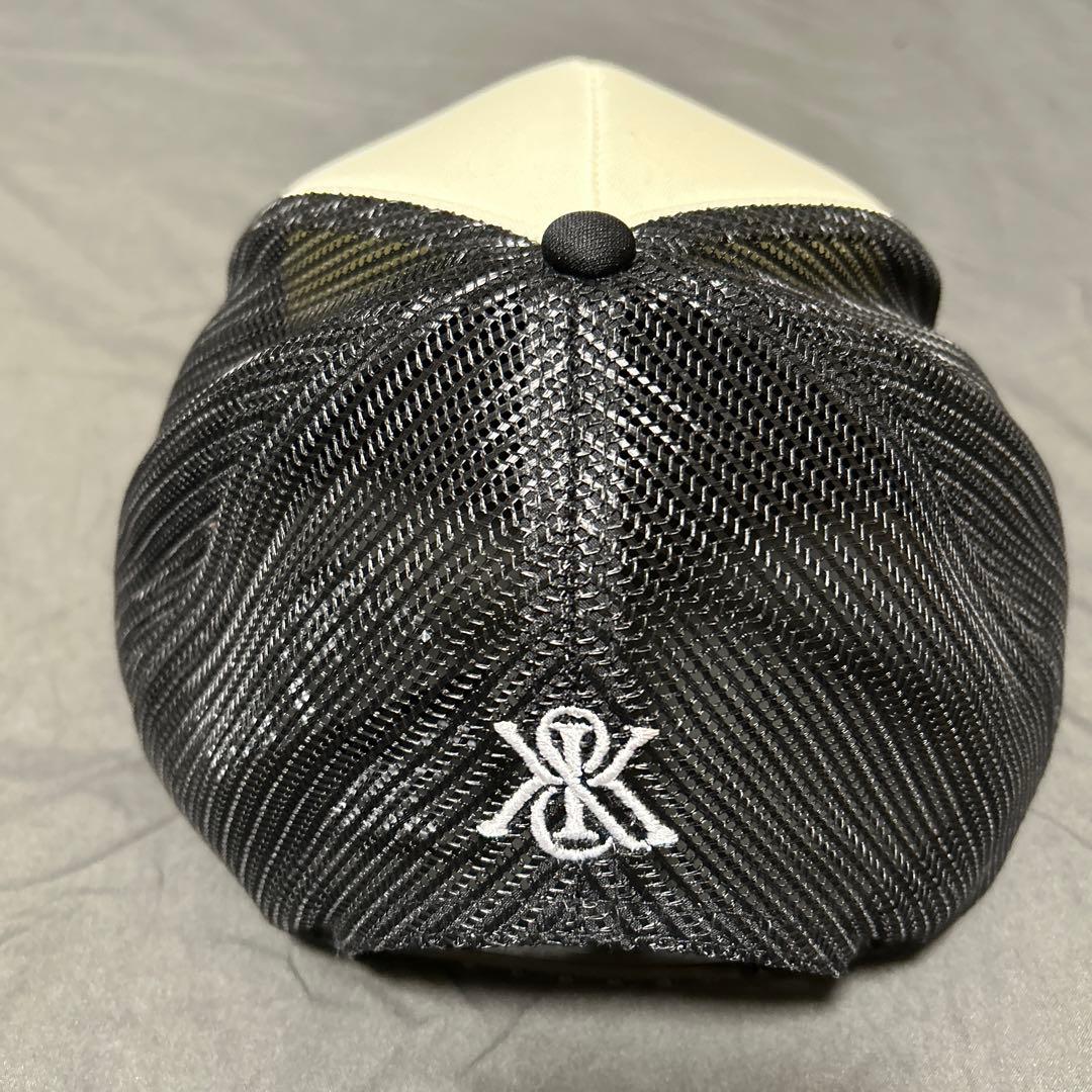 KITH トラッカーキャップ ホワイト/ブラック