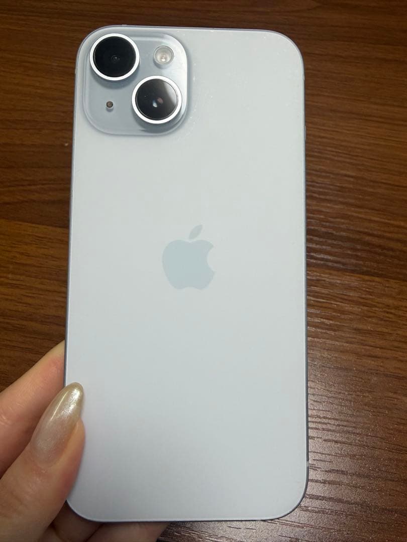 Apple iPhone 15 本体　ライトブルー