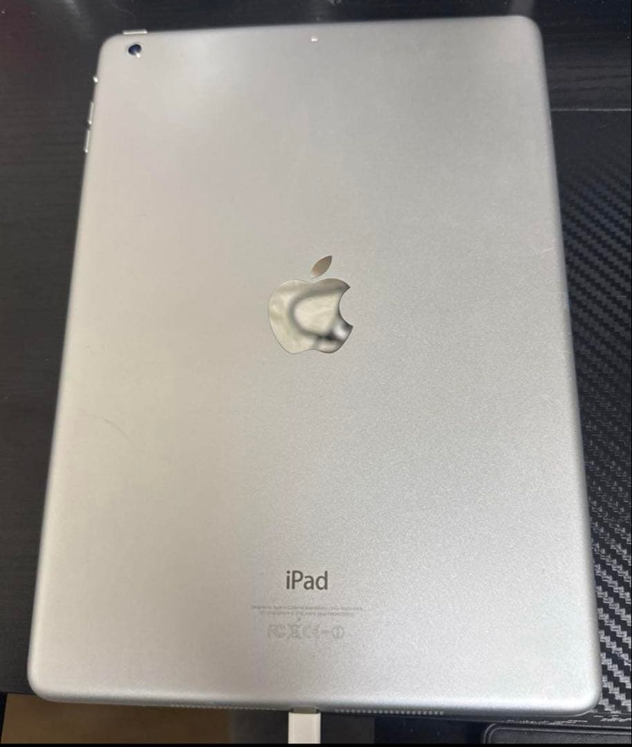 iPad シルバー 本体