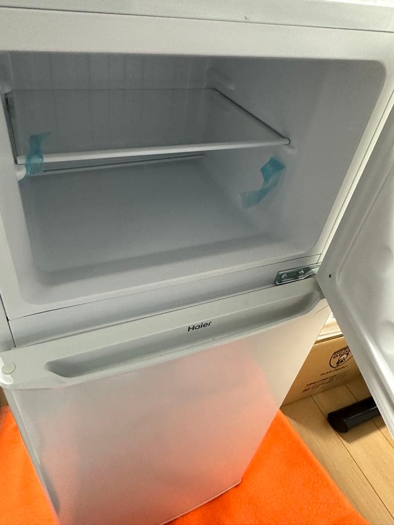 2019年製　冷蔵庫＆冷凍室　2ドア　130ℓ　 ガラス棚付き　Haier