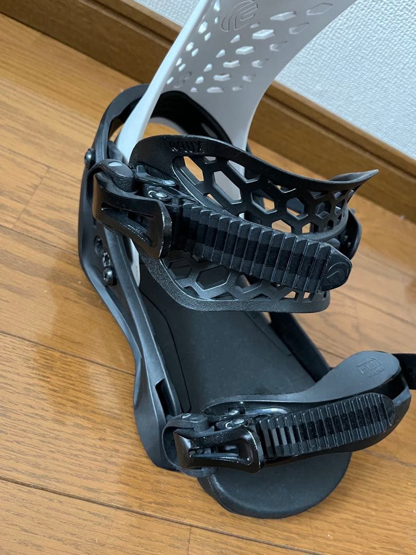 FLUX PR （Mサイズ）ブラック スノーボードビンディング