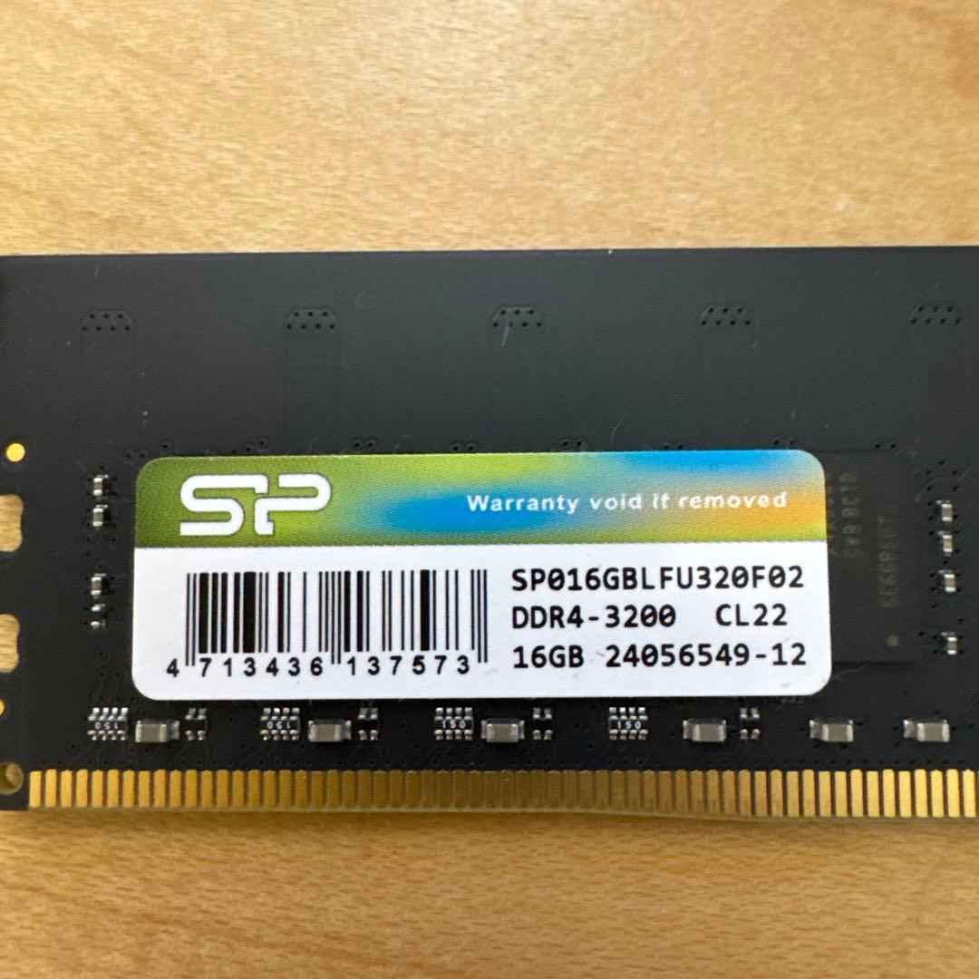 シリコンパワー　DDR4 16GB x 2 メモリー
