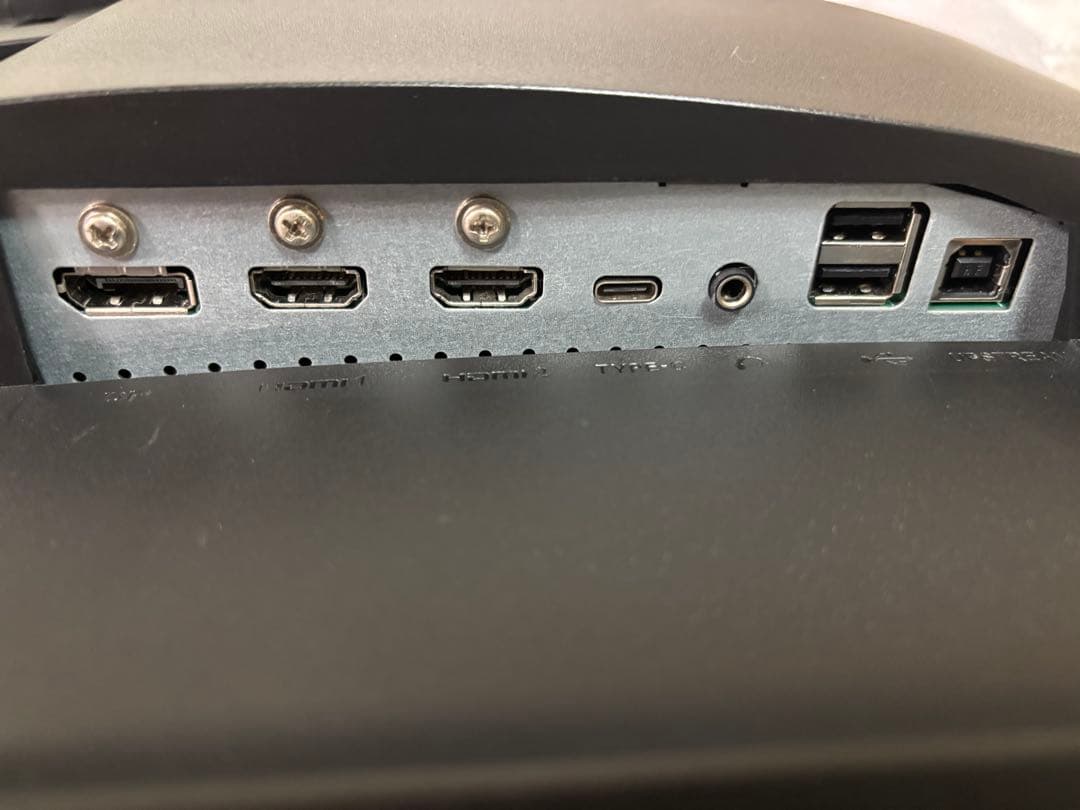 MSI 湾曲ディスプレイ モニター 本体