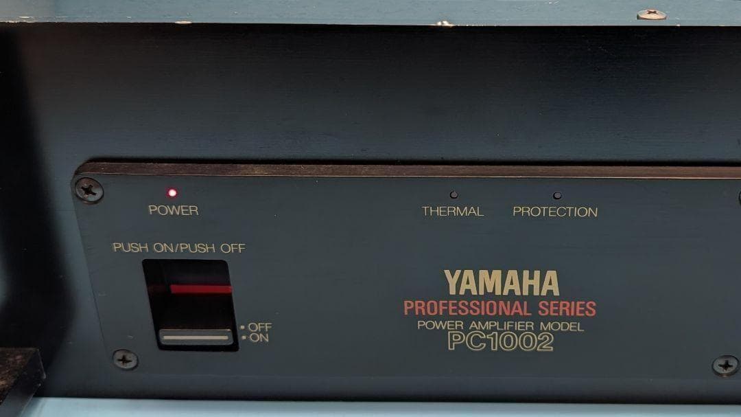 ヤマハ　YAMAHA PC1002 業務用 2ch パワーアンプ