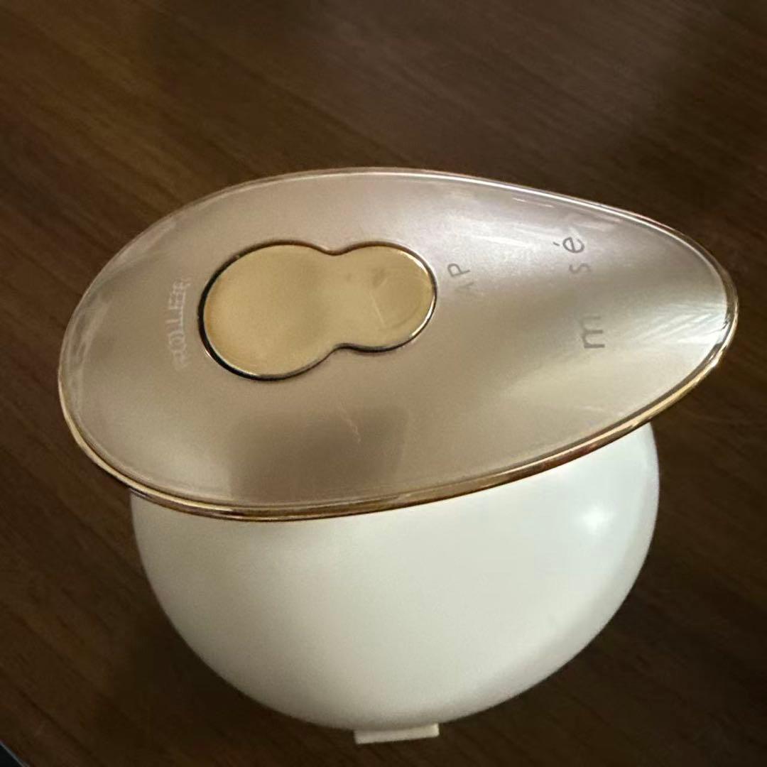 こちらは mysé（ミーゼ）の頭皮マッサージャーです！