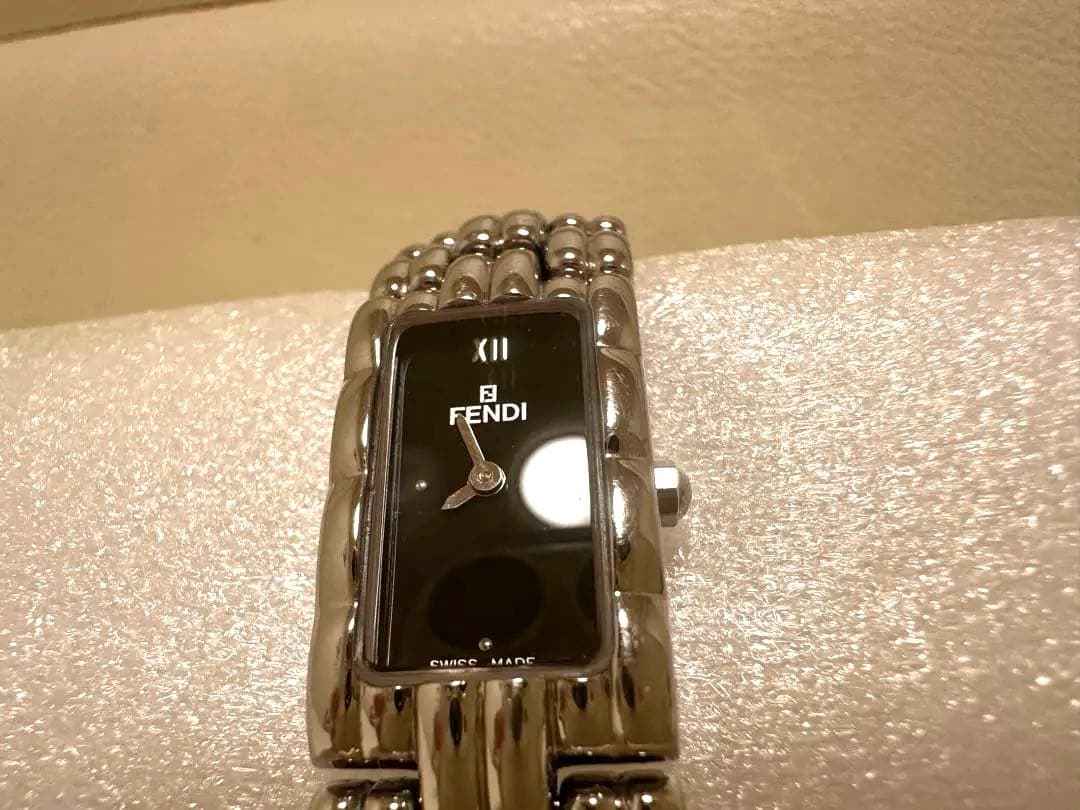 【美品】FENDI フェンディ 660L クウォーツ 時計 文字盤ブラック