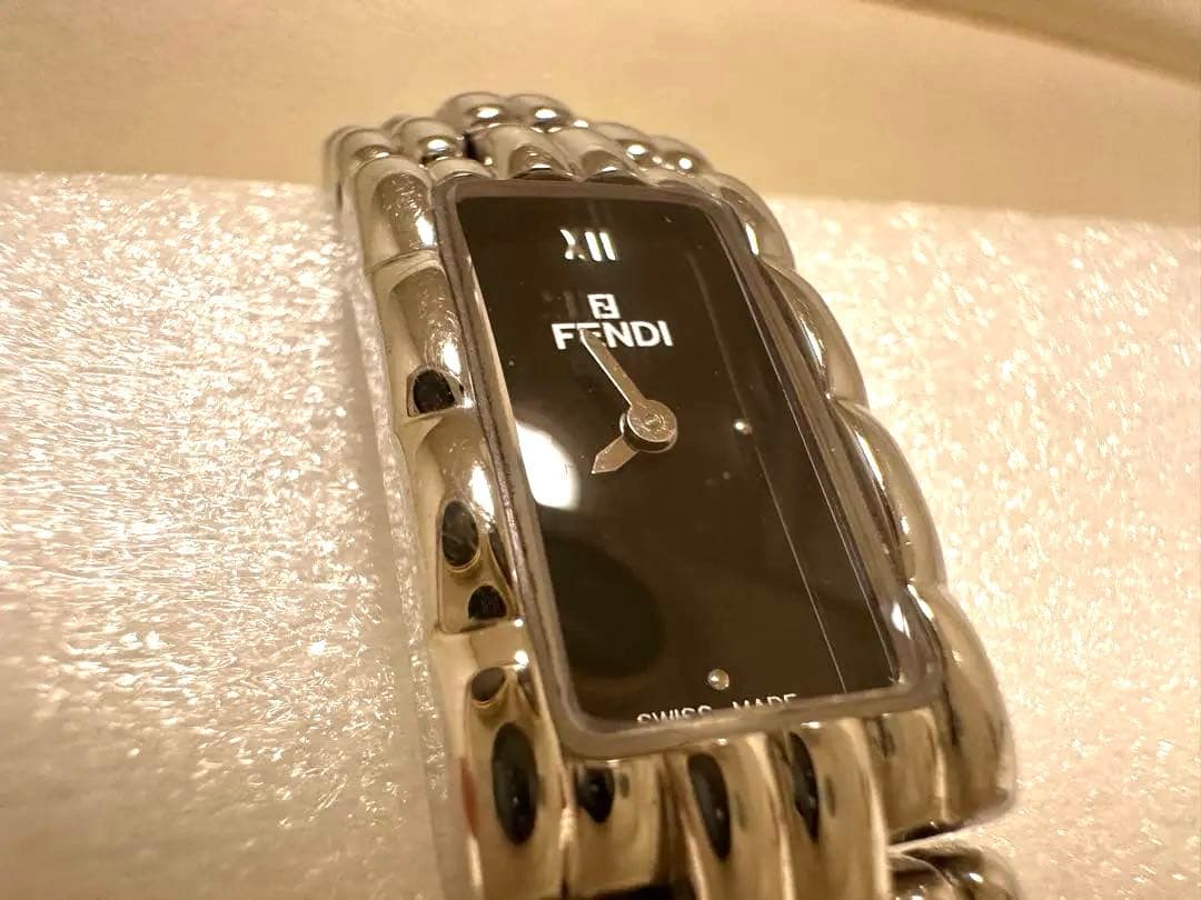 【美品】FENDI フェンディ 660L クウォーツ 時計 文字盤ブラック