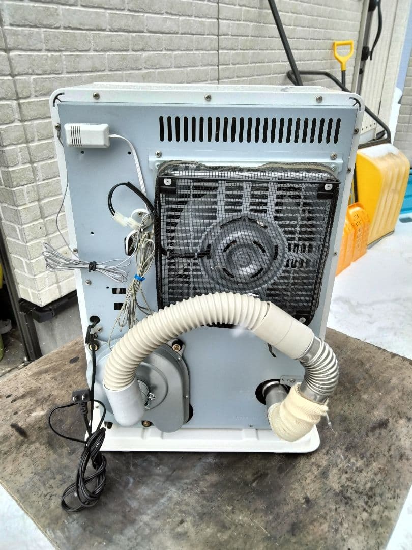 札幌発サンポットFF温風石油ストーブ！品番「FF‐4210TL」2017年式中古