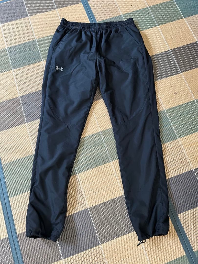 UNDER ARMOUR セットアップレディース　Mサイズ