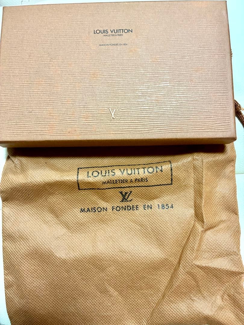 お値下げしました 未使用品　LOUIS VUITTON 三つ折り財布