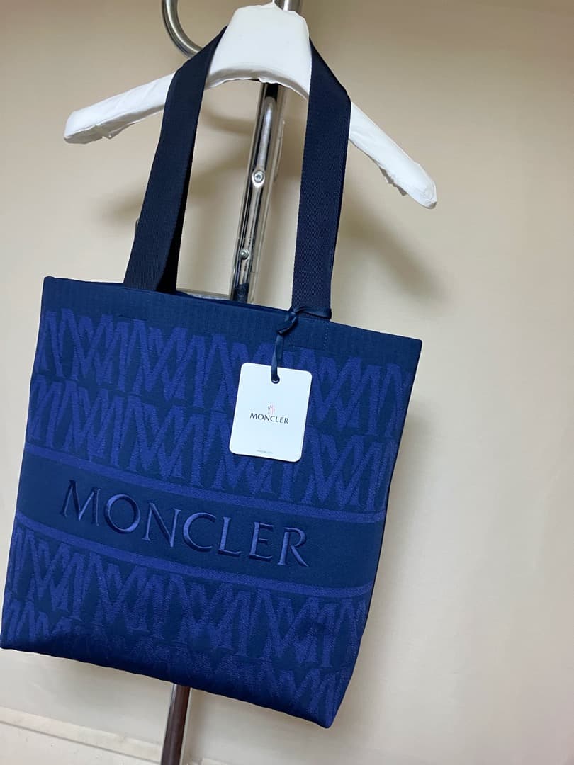 新品 モンクレール 24ss ブランドロゴトートバッグ ジャガード 16928
