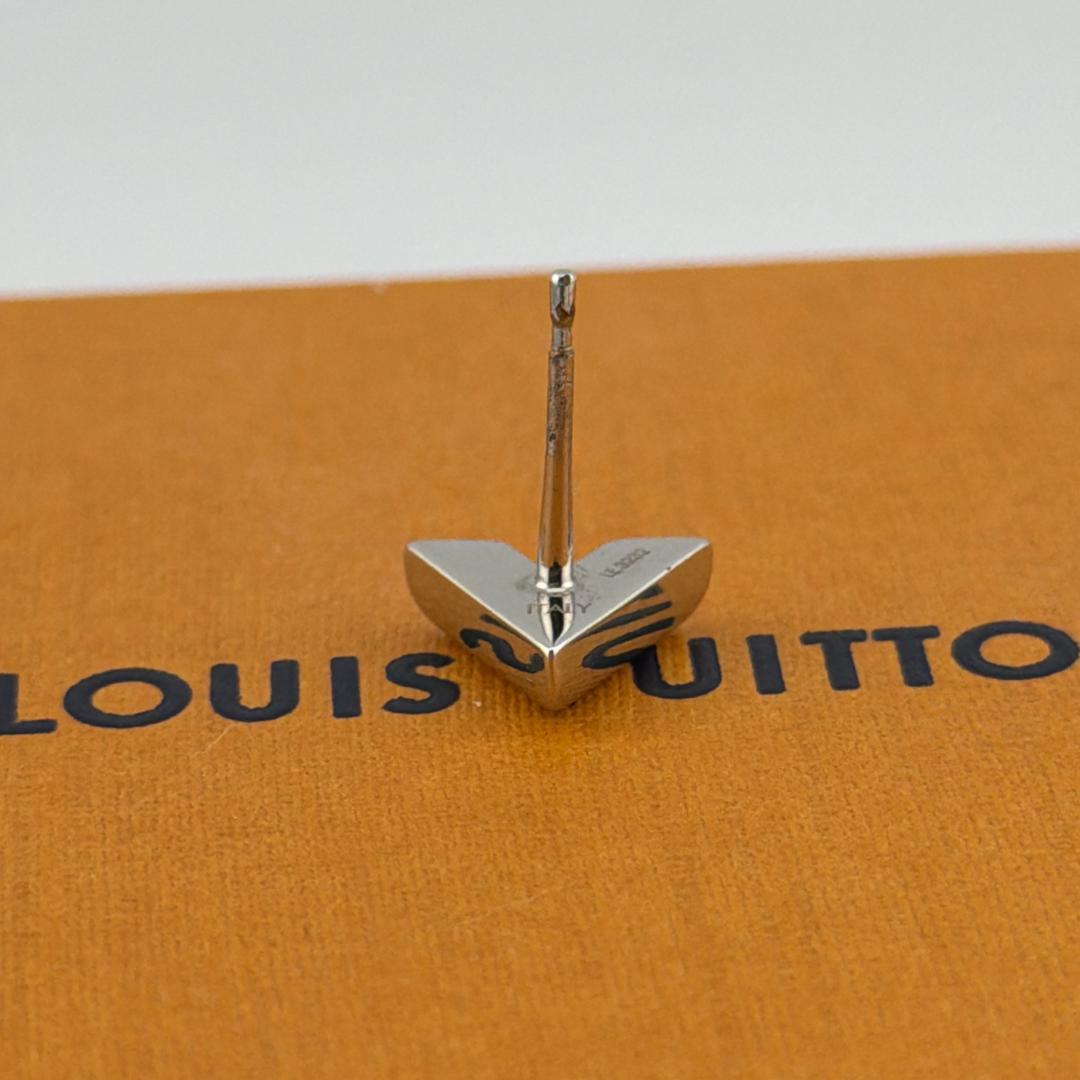 さなみつルイヴィトン エセンシャルV シルバー 片耳 ピアス スタッズ