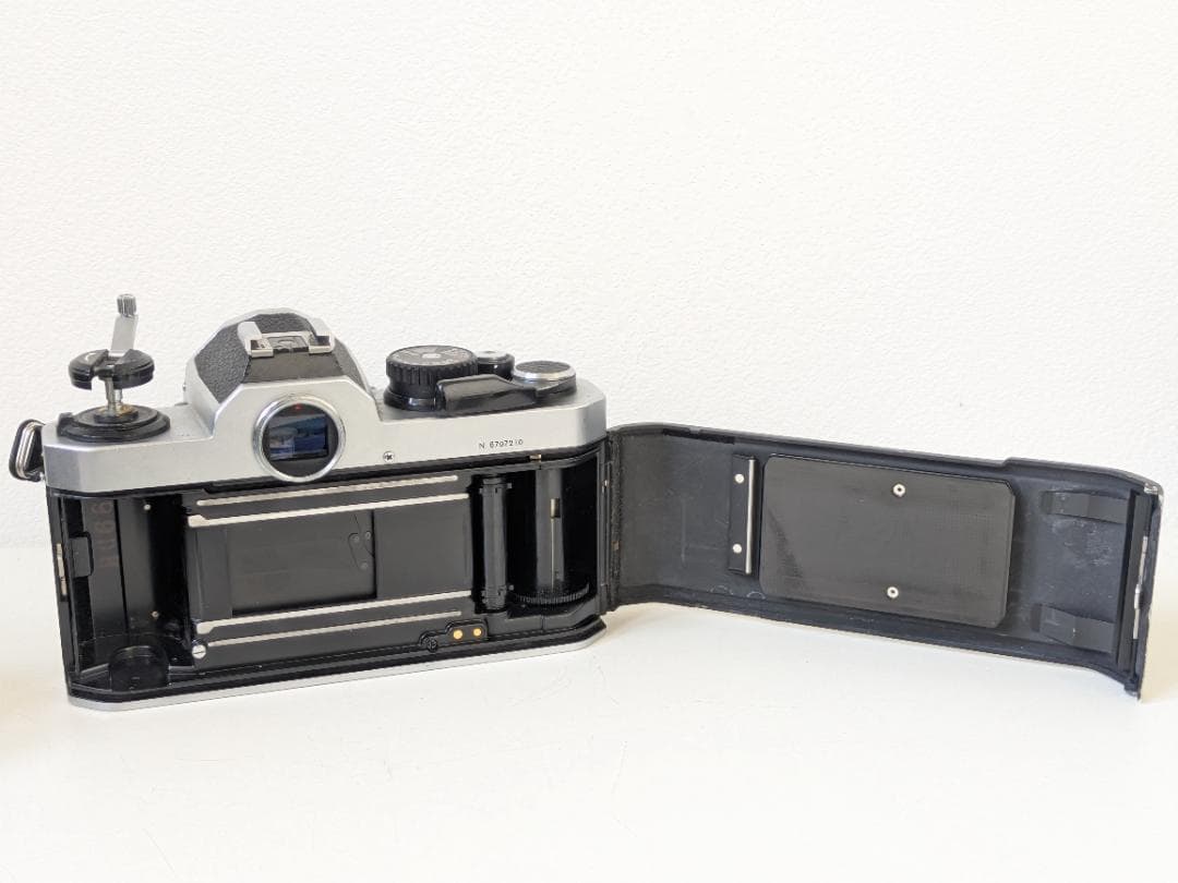 フィルムカメラ Nikon NEW FM2 NIKKOR 28mm 3.5