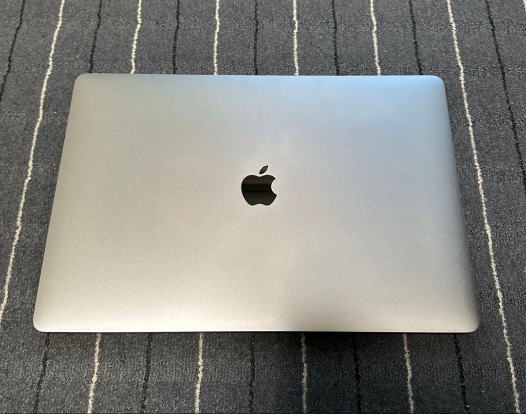 MacBook Pro 15インチ 2018 メモリ 16GB 512GB