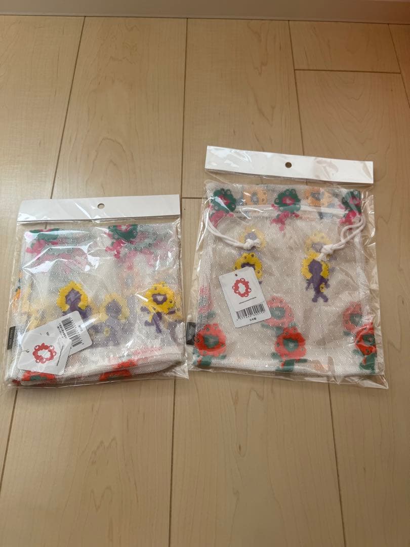 ミャクミャク　レースのオシャレバッグ& レースのキンチャクポーチ　ボーダーカラー