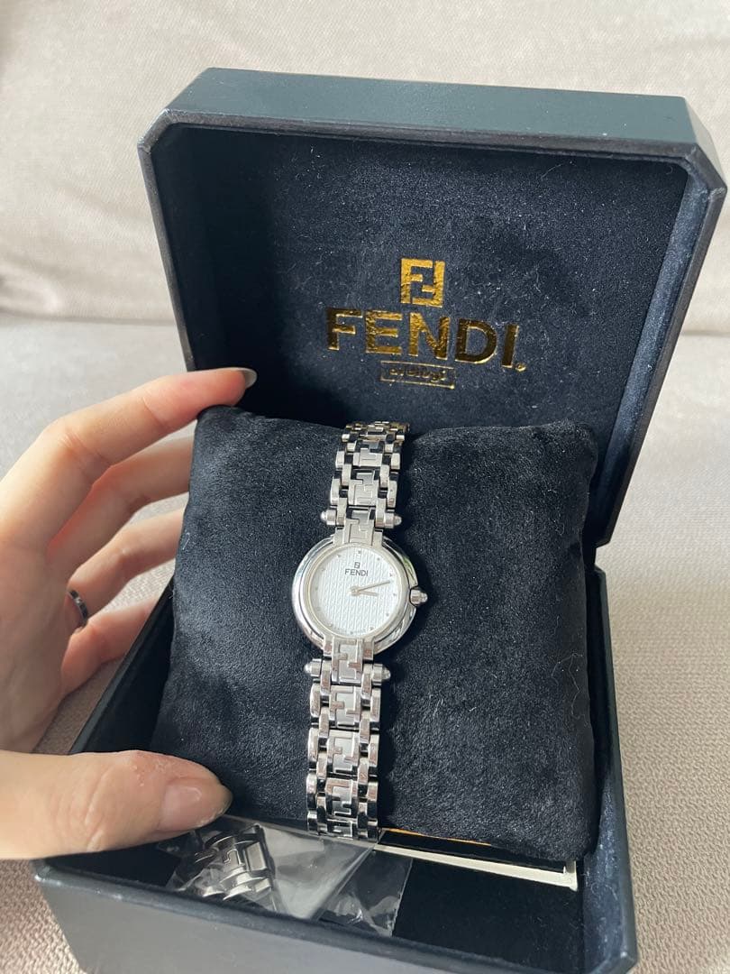 FENDI シルバー 美品