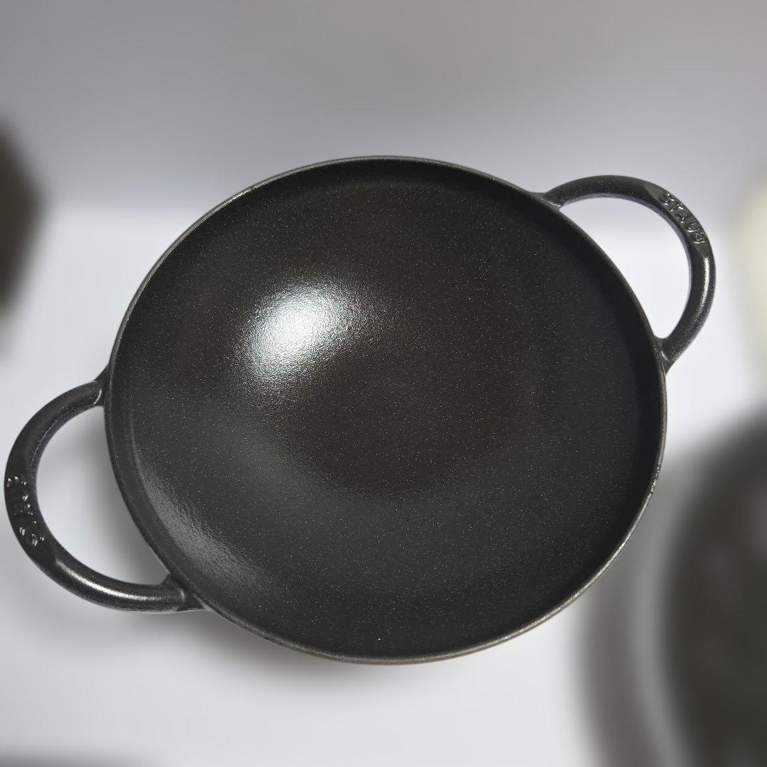 STAUB　ウォック（箱あり）