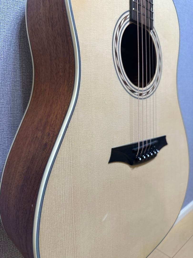 アコースティックギター　bromo